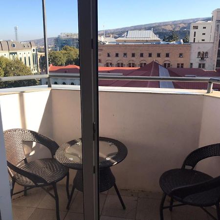 Rustaveli Apartment City Centre Tbilisi Exterior foto