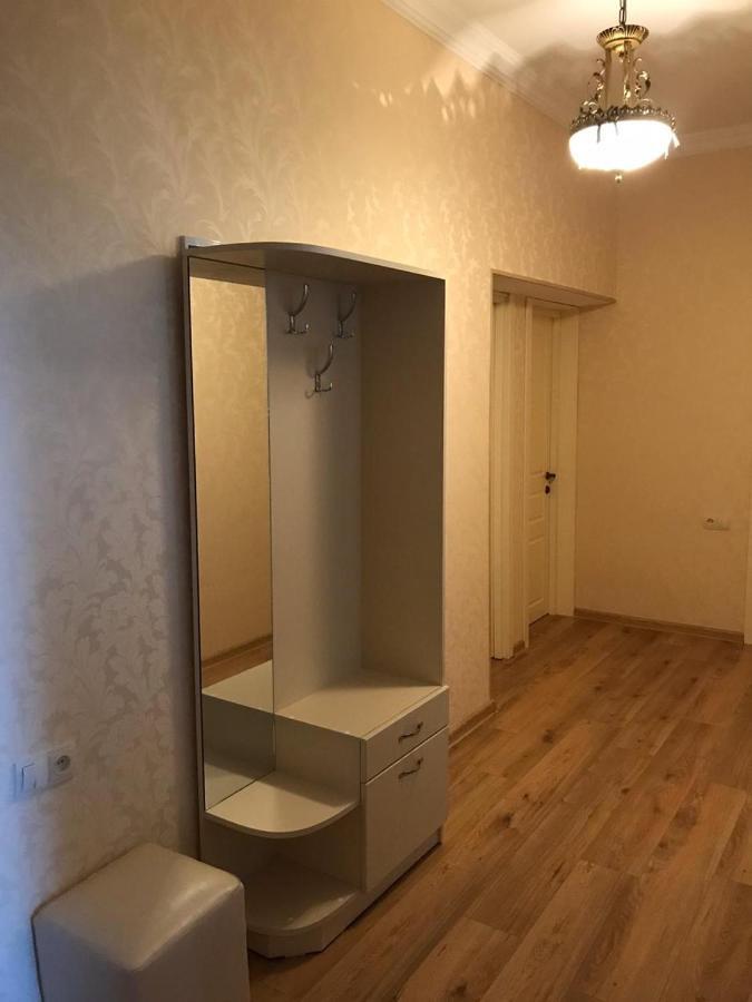 Rustaveli Apartment City Centre Tbilisi Exterior foto