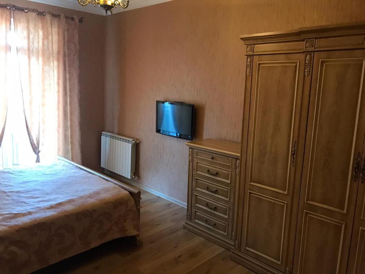 Rustaveli Apartment City Centre Tbilisi Exterior foto
