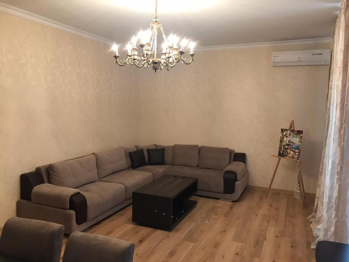 Rustaveli Apartment City Centre Tbilisi Exterior foto