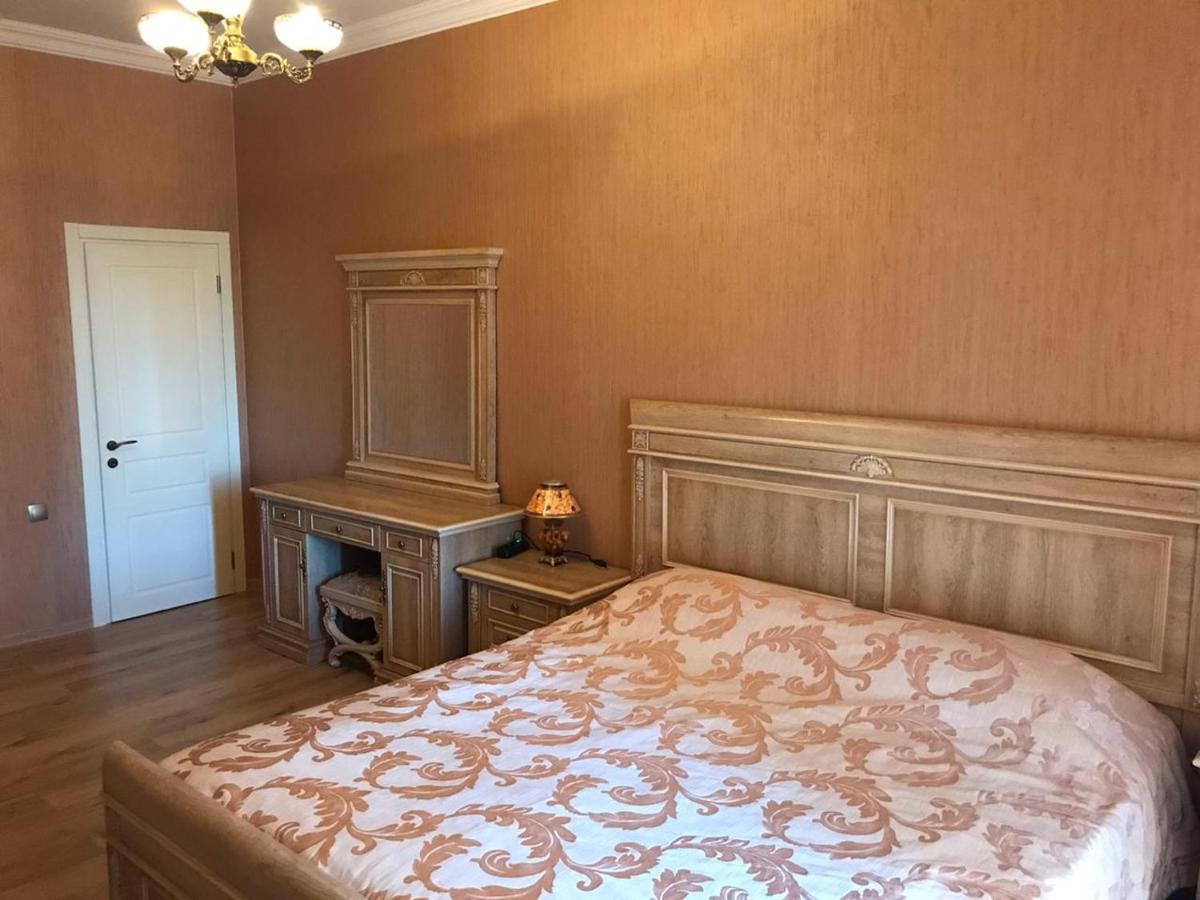 Rustaveli Apartment City Centre Tbilisi Exterior foto